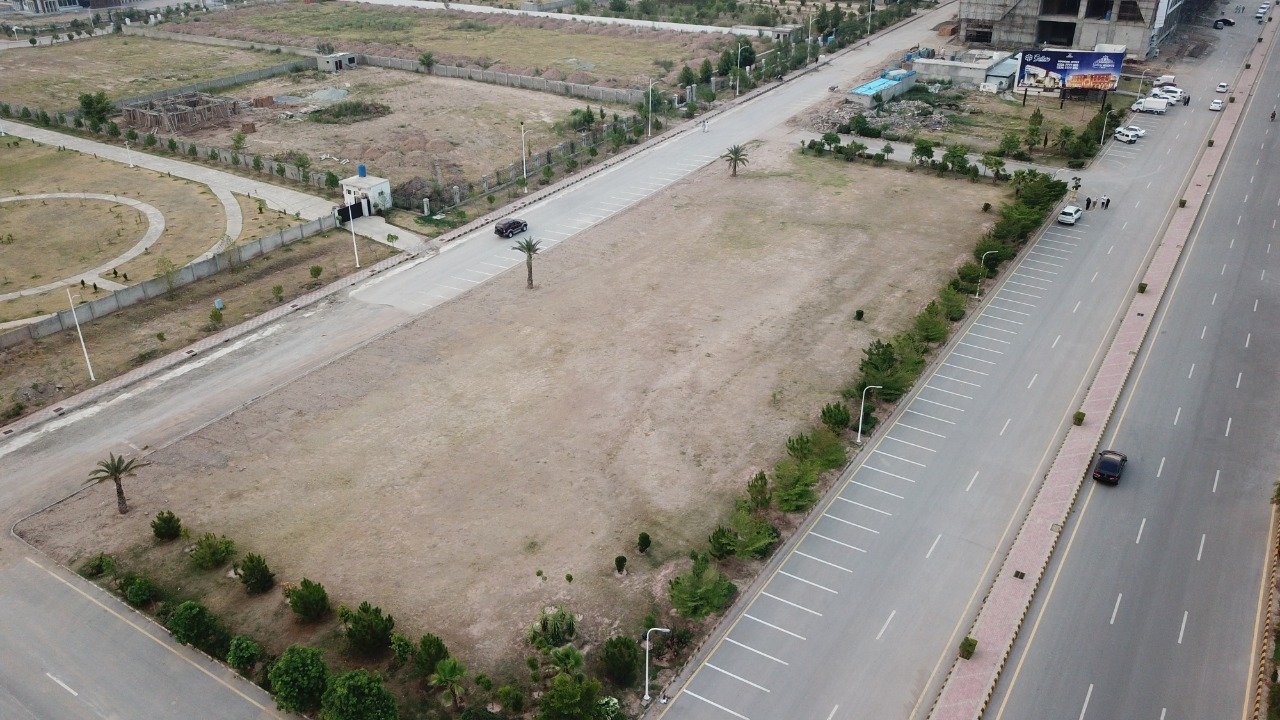 Gulberg Islamabad - Commercial area